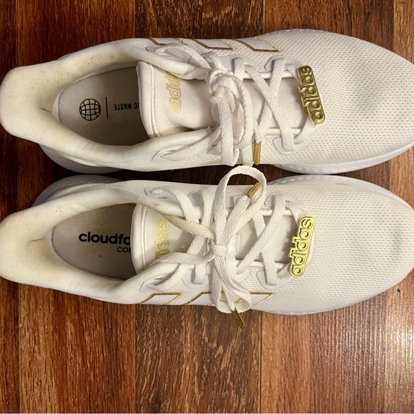 Adidas  size 8.5 - Picture 2 of 3